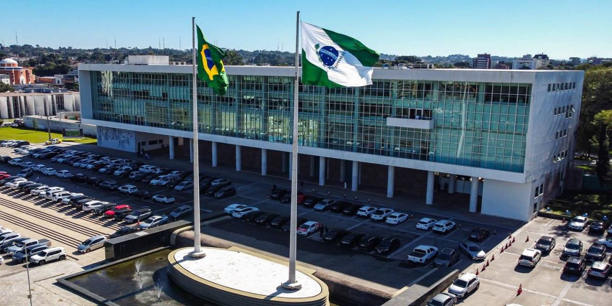 Com aumento em investimentos, governador sanciona Orçamento de R$ 78,6 bilhões para 2025