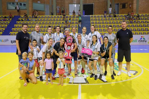 Arte Requinte conquista o Municipal de Futsal Feminino de Itaipulândia