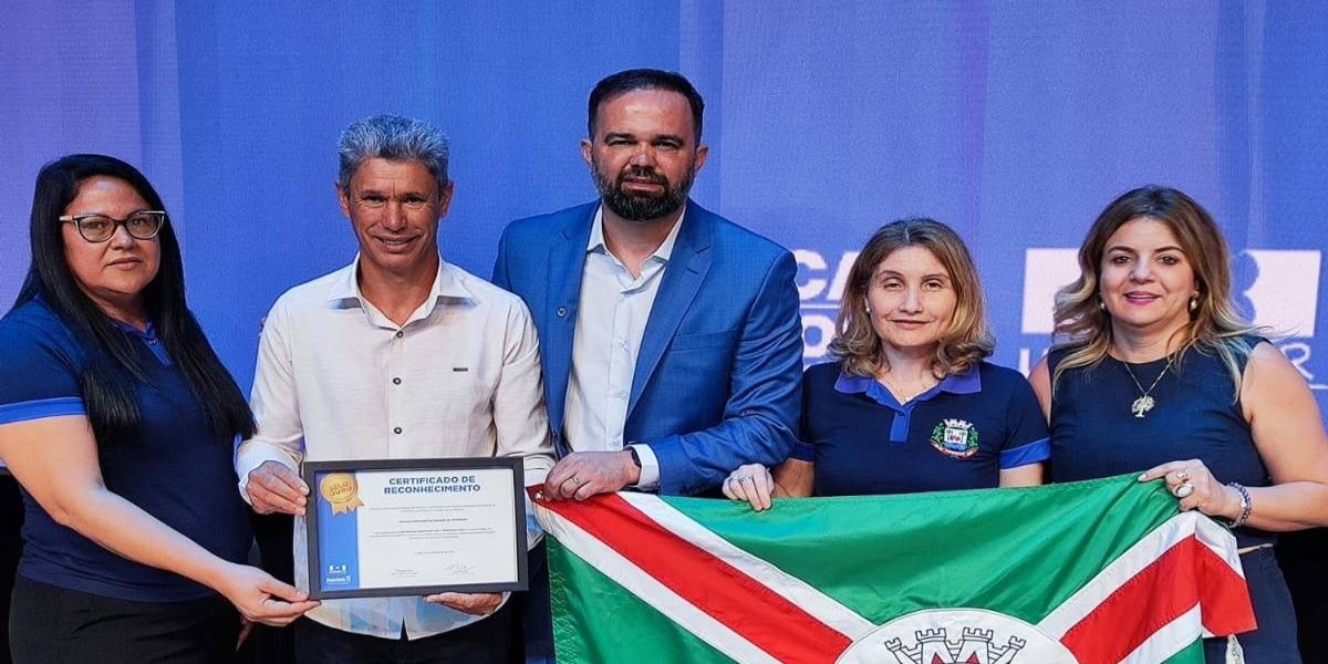 Catanduvas é Reconhecida com Selo Ouro por Excelência em Gestão e Alfabetização
