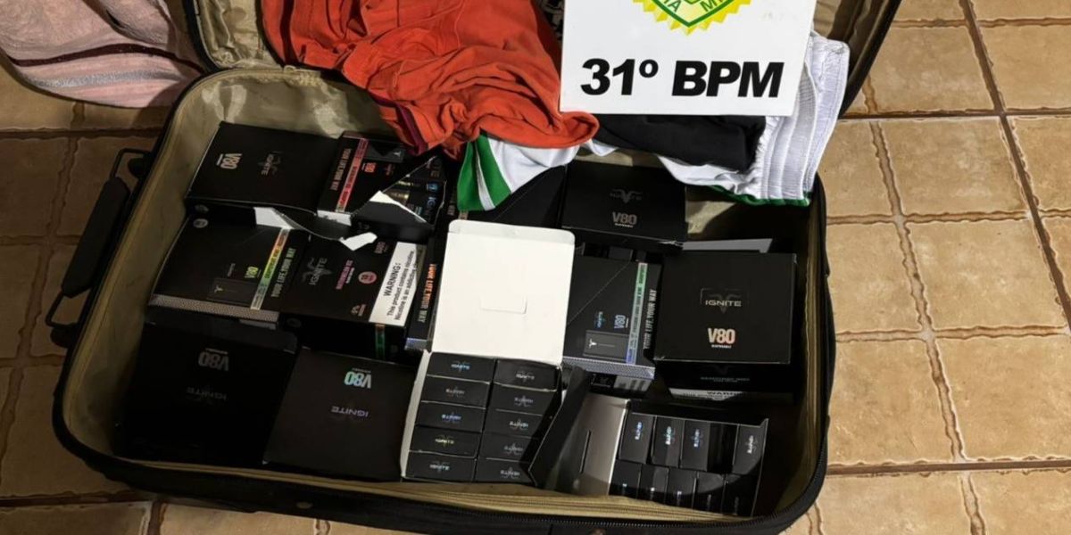 Polícia Rodoviária Estadual apreende cigarros eletrônicos em ônibus em Corbélia