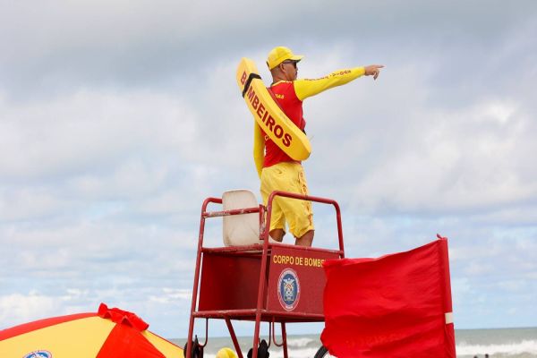 Cuidados na água: Corpo de Bombeiros Militar reforça orientações aos banhistas