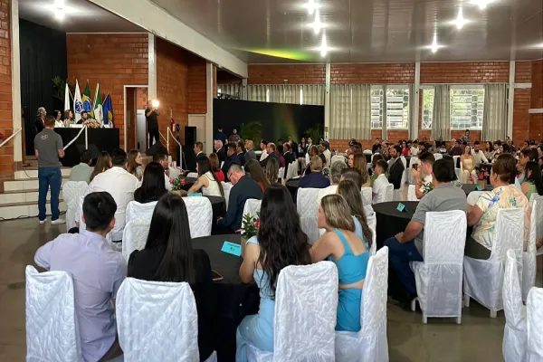 Foto relacionada a notícia: Prefeitos e Vereadores eleitos de Campo Bonito, Diamante do Sul e Guaraniaçu são diplomados