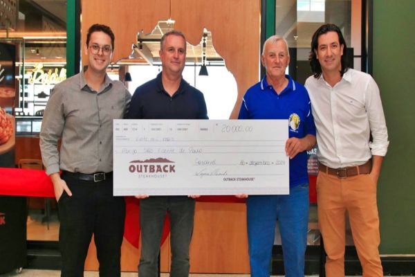 Outback Steakhouse chega a Cascavel com ação solidária em prol do Abrigo São Vicente de Paulo