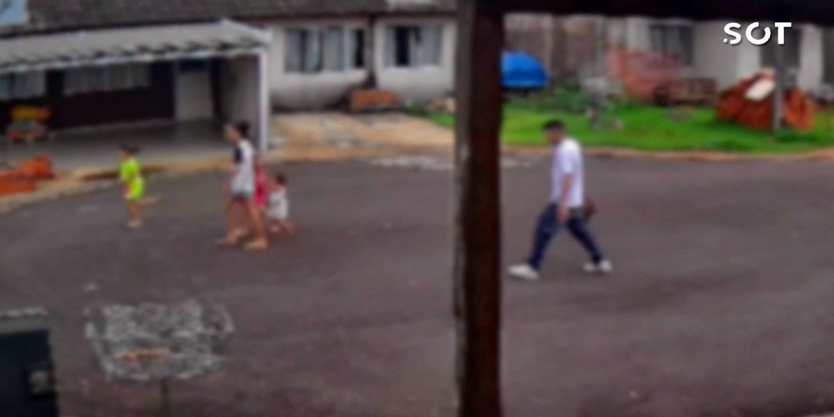 Jovem acusado de atacar crianças com roda de ferro segue preso, diz Polícia Civil