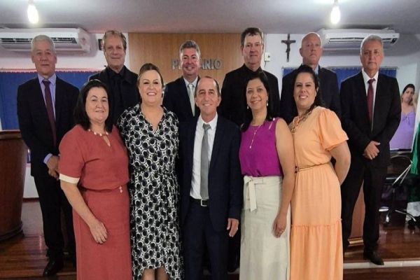 Imagem referente a notícia: Nova Aurora: Prefeito Pecinha inicia terceiro mandato com compromisso renovado
