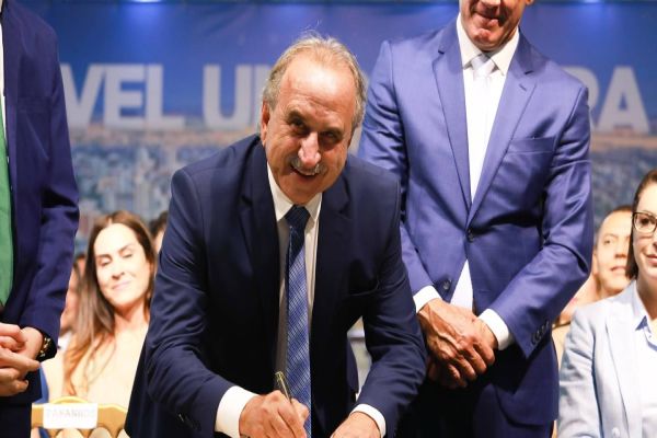 Renato Silva anuncia primeira ação de governo: tarifa gratuita do transporte coletivo aos domingos