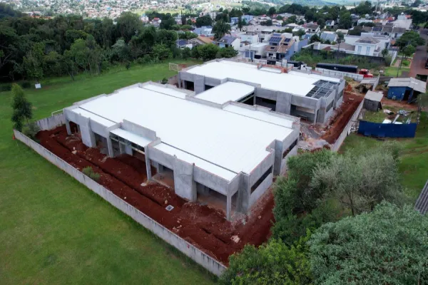 Foto relacionada a notícia: Obra do Cmei do Maria Luiza avança e terá capacidade para atender 240 crianças em tempo integral