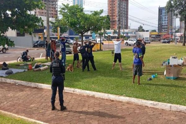 Guarda Municipal realiza abordagem no Terminal Rodoviário de Toledo