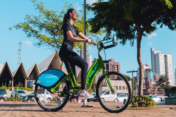 Cascavelenses pedalam distância de mais de 12 voltas ao redor do globo com bicicletas compartilhadas