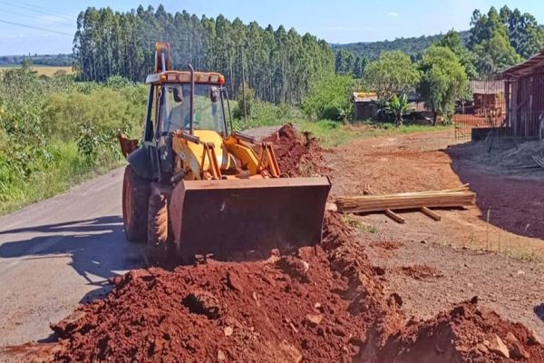 Prefeitura trabalha em obras de ampliação da rede de saneamento da comunidade de Centralito