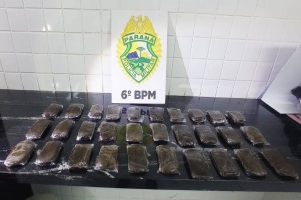 Polícia Militar apreende mais de 3 kg de haxixe em ônibus na rodoviária de Cascavel