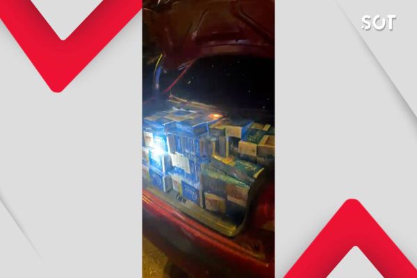 Imagem referente a notícia: PRF apreende 7,5 mil maços de cigarro com homem em situação de rua no oeste do Paraná