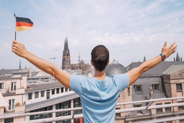 Carreira internacional: falar alemão abre oportunidades para enfermeiros, cuidadores e profissionais