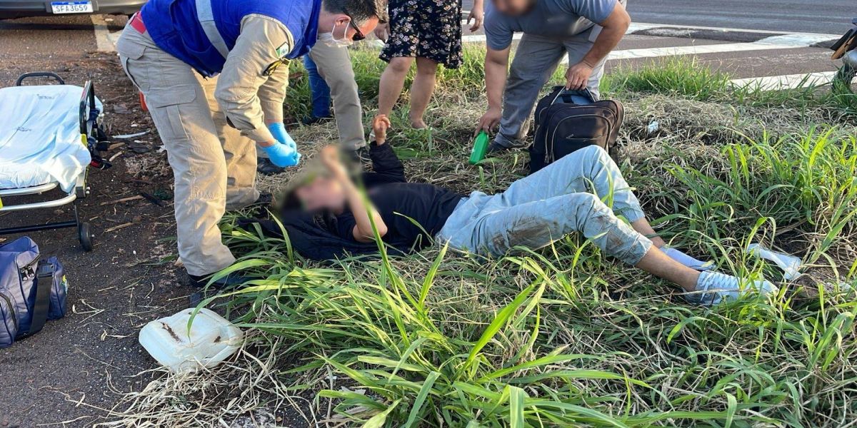 Jovem de 18 anos fica ferido após cair de moto na marginal da PRc-467 em Cascavel