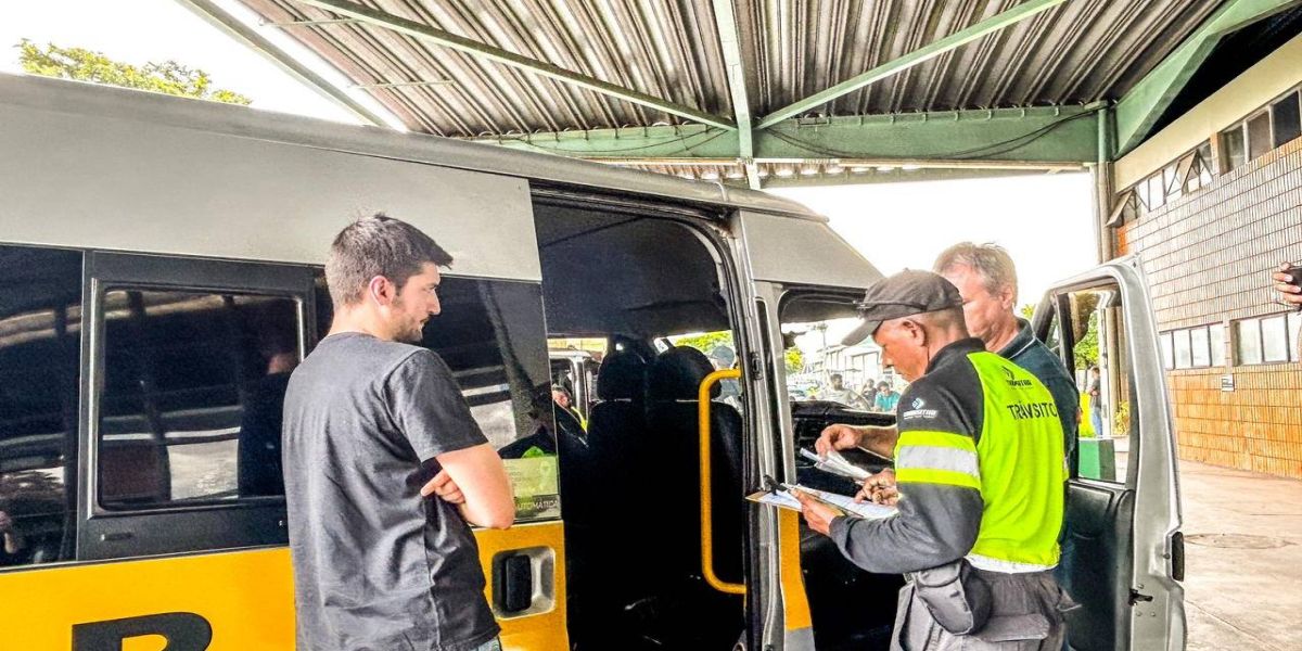 Por segurança de alunos, Transitar fará vistoria de vans escolares em Cascavel