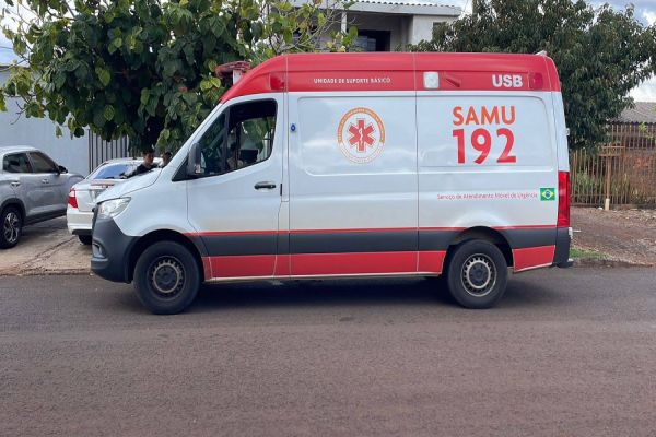 Imagem referente a notícia: Colisão entre veículos deixa criança ferida em Cascavel