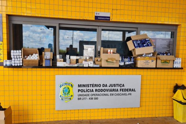 Imagem referente a notícia: PRF apreende grande carga de anabolizantes em Cascavel com destino a Curitiba