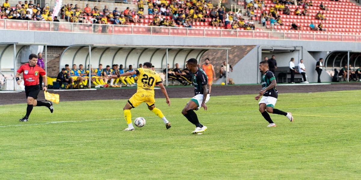 FC Cascavel vence o Maringá e sobe para a quinta posição no Paranaense