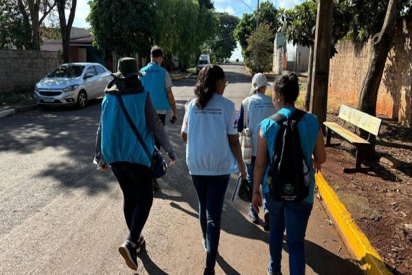 Equipe da Secretaria da Saúde de Toledo realiza arrastão da dengue