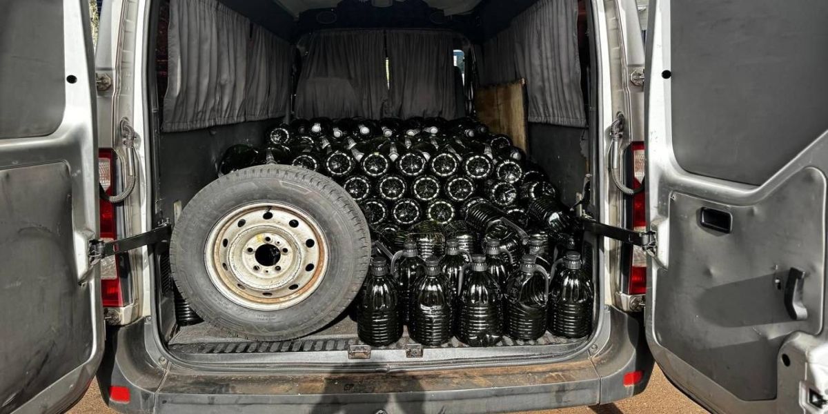 Receita Federal apreende 2,3 mil litros de azeite contrabandeado avaliados em R$ 82 mil na BR-277