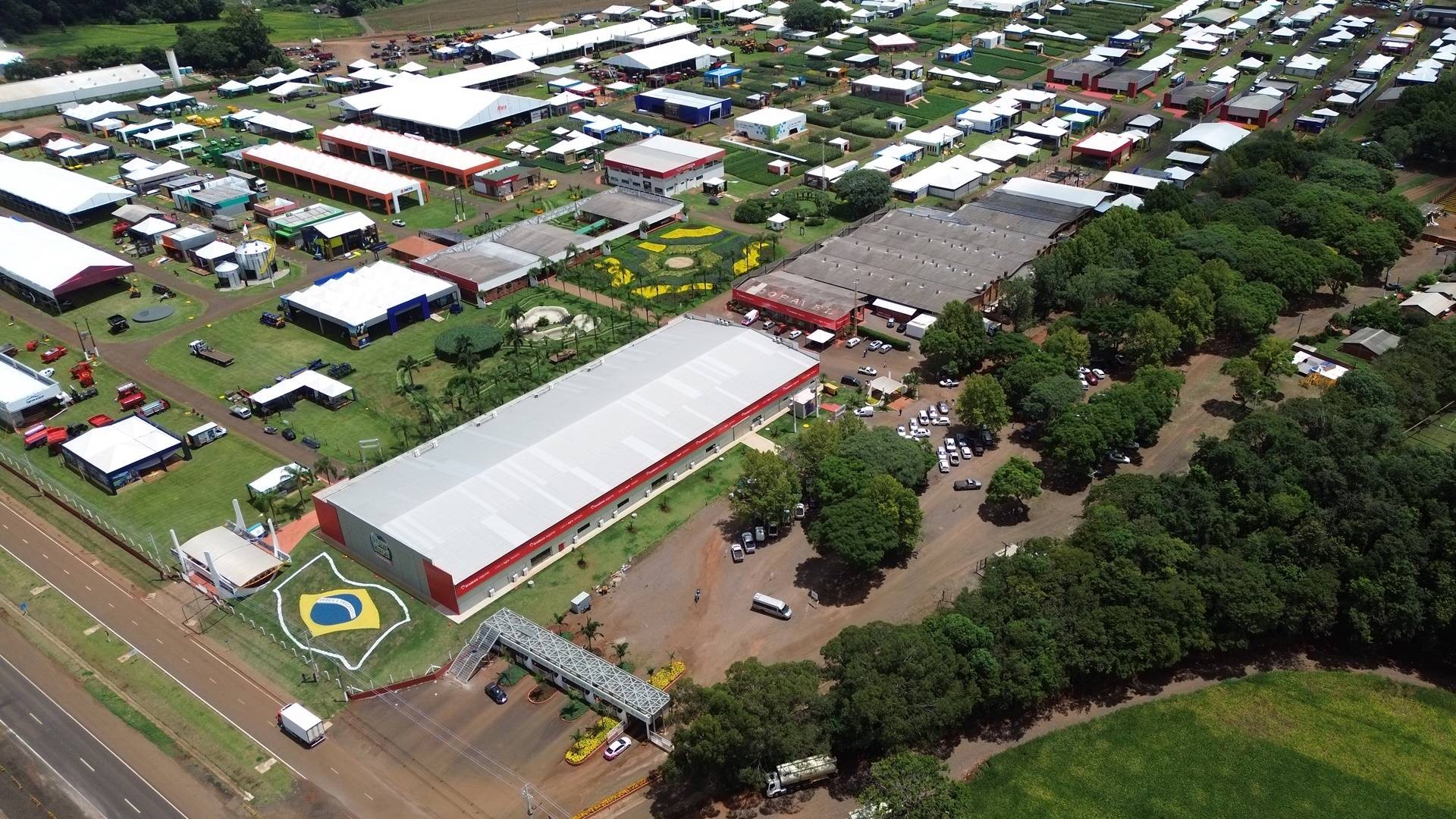 Assembleia Legislativa homenageia Coopavel no Show Rural 2025