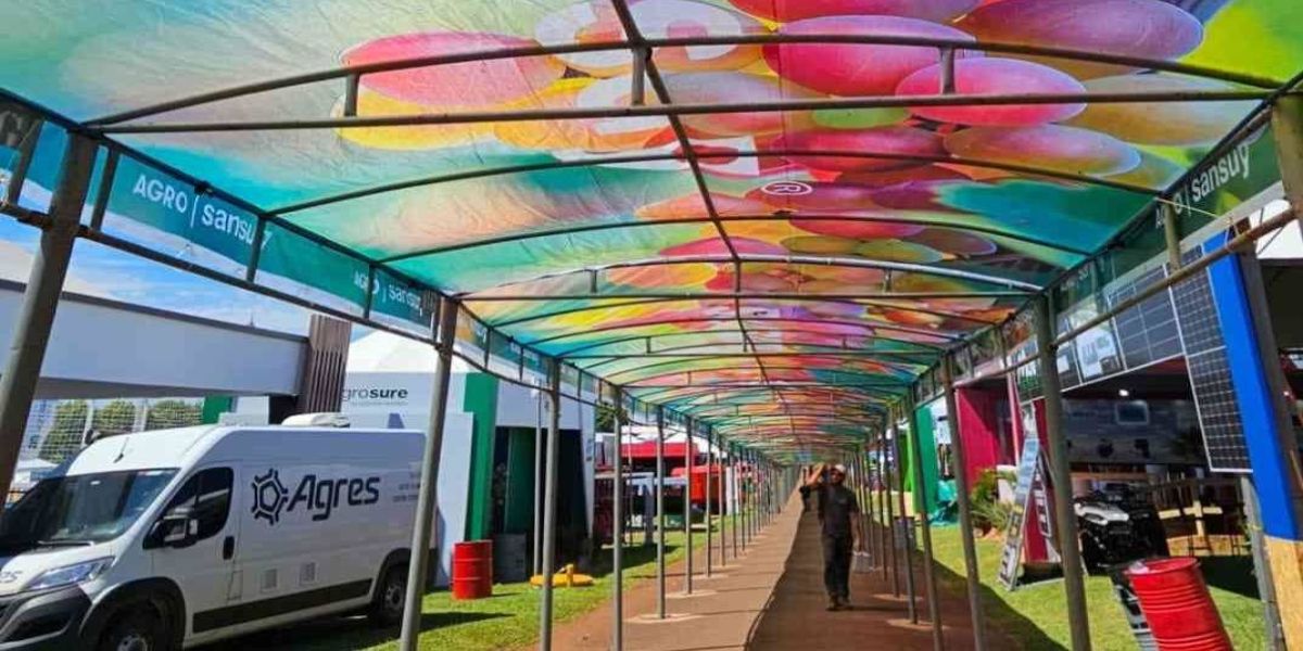 Sansuy transforma rua coberta do Show Rural Coopavel em galeria a céu aberto