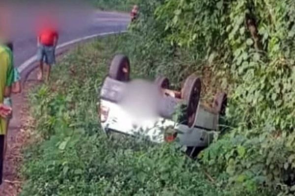 Veículo capota na PR-471 e deixa cinco feridos em Catanduvas