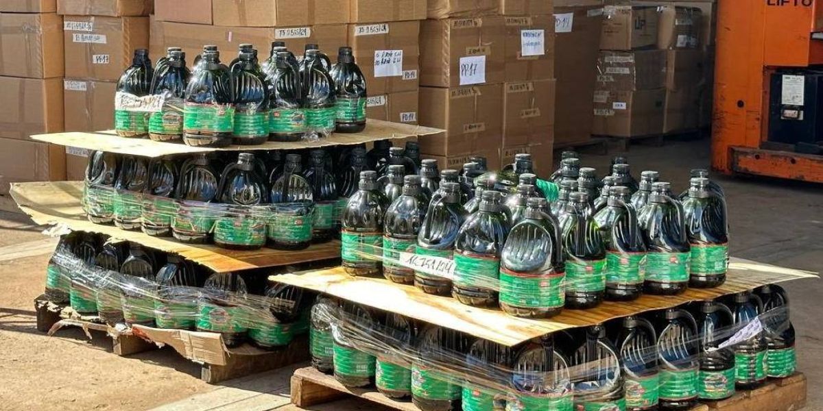 Receita Federal firma parceria com UFPR para transformação de azeite apreendido em biodiesel