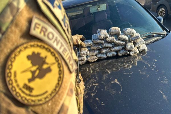 Em três ocorrências praticamente simultâneas, PRF apreende maconha e Haxixe “Ice” em Lindoeste