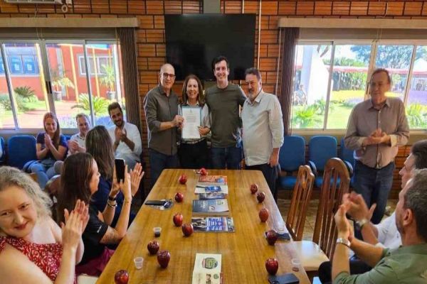 Acic e Semdec firmam parceria para integrar MEIs à associação comercial