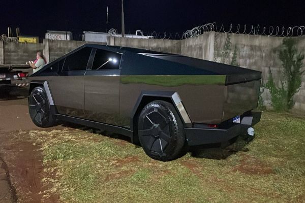 Tesla Cybertruck chega a Cascavel e será atração no Show Rural