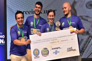 Imagem referente à notícia: Softpar vence a 6ª edição do Hackathon Show Rural Coopavel