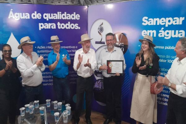 Sanepar repassa recursos e recebe reconhecimento da Uopeccan