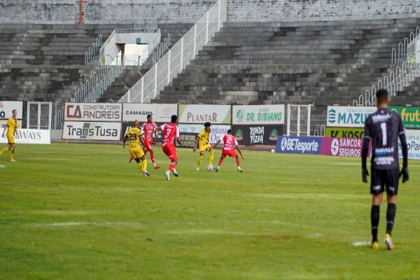 FC Cascavel sofre virada e é eliminado do Campeonato Paranaense