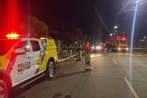 Explosão em apartamento causa incêndio e deixa moradora gravemente ferida em Cascavel