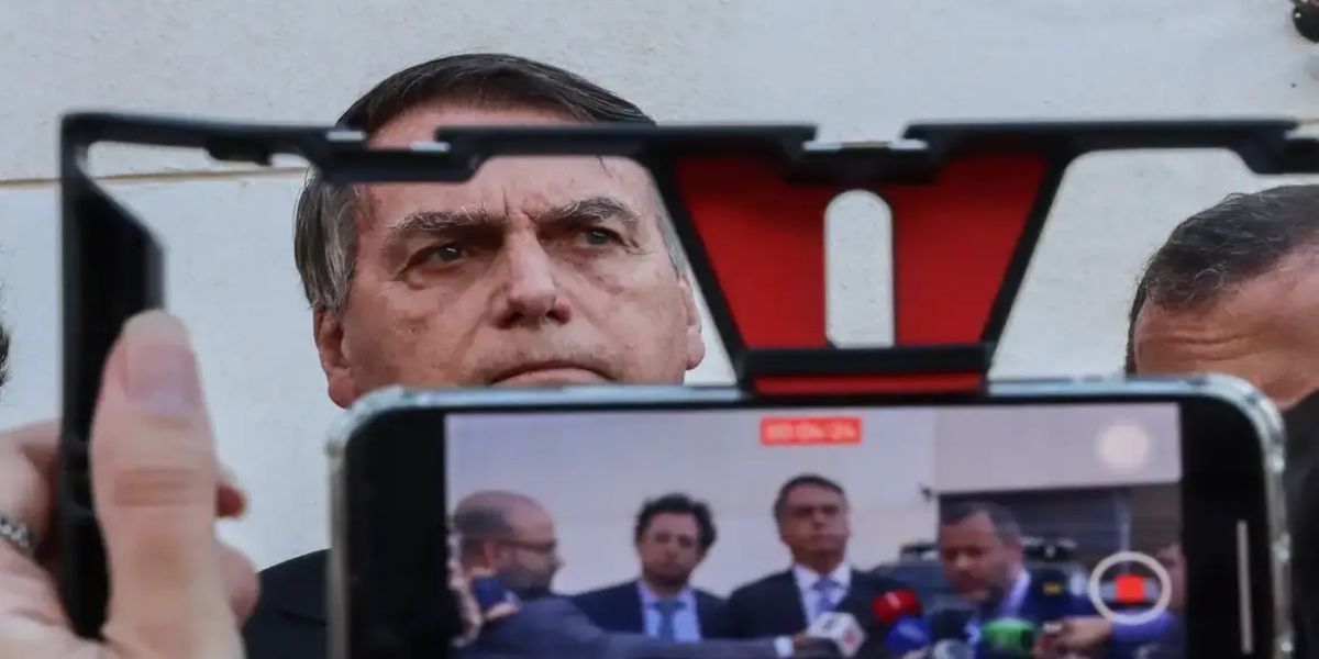 PGR denuncia Bolsonaro e mais 33 por tentativa de golpe de Estado