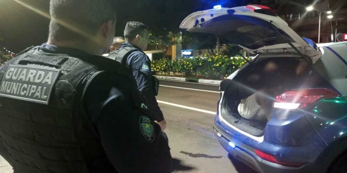 Racha e embriaguez: Guarda Municipal detém dois homens no centro de Cascavel