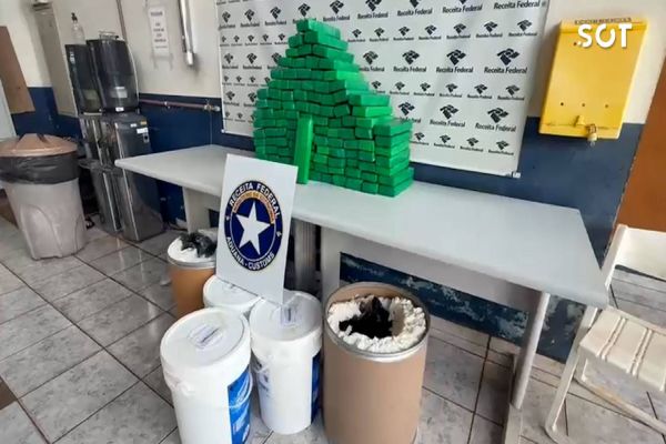 Carga Verde: Receita Federal intercepta maconha avaliada em R$ 40 mil em Cascavel