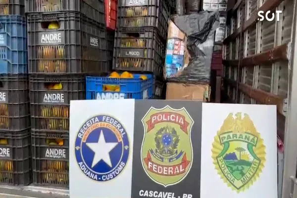 Foto relacionada a notícia: "Laranjas" com recheio ilícito: Operação conjunta apreende carga de cigarros eletrônicos em Cascavel