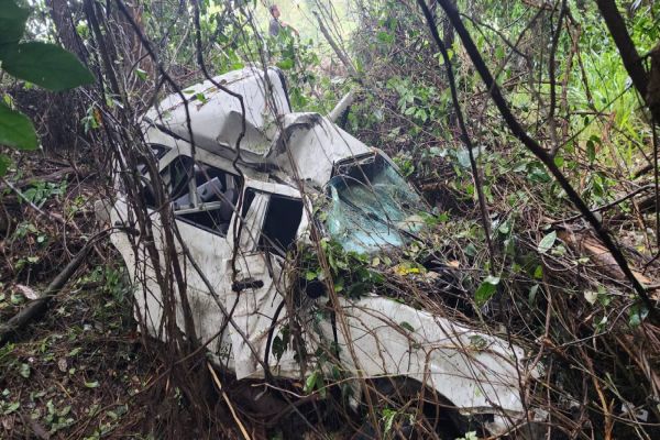 Jovem de 23 anos fica gravemente ferido após capotamento na PRc-467 no oeste do Paraná