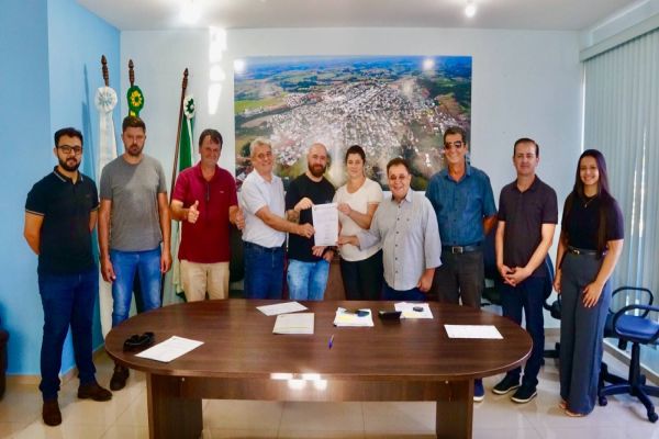 Imagem referente a notícia: Após indicação parlamentar do deputado Batatinha, Três Barras do Paraná terá nova capela mortuária