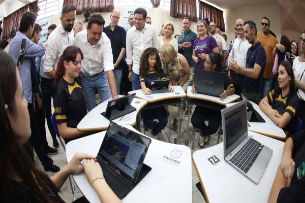 Paraná lança pacote pioneiro de serviços digitais com IA em parceria com o Google