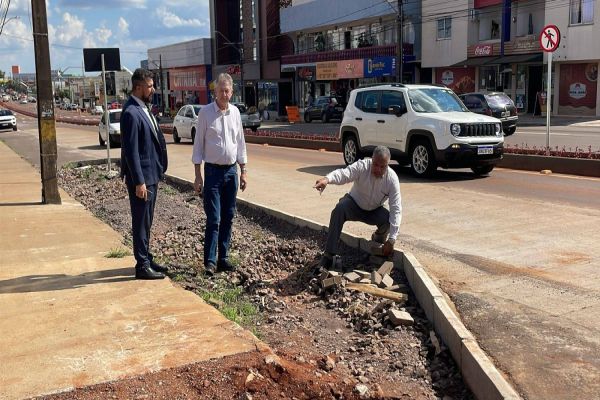 CVOP convoca prefeitura e construtora para explicações sobre problemas na Avenida Carlos Gomes