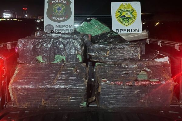 BPFRON e PF apreendem 350 kg de maconha em Foz do Iguaçu e causam prejuízo de R$ 700 mil ao crime