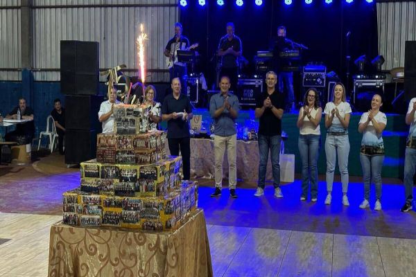 Escolas públicas de Dez de Maio comemoram 75 anos de existência