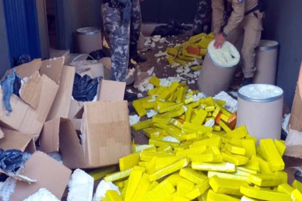 FICCO/PR apreende quase meia tonelada de maconha em comunidade de Foz do Iguaçu