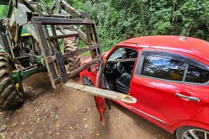 Imagem referente à notícia: Milagre: Grávida de 6 meses fica ferida em acidente com trator no interior de Itapiranga