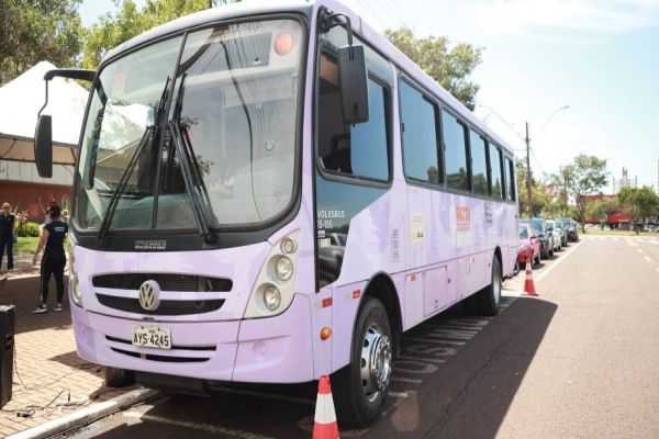 Ônibus Lilás oferece serviços e lazer para mulheres em Cascavel