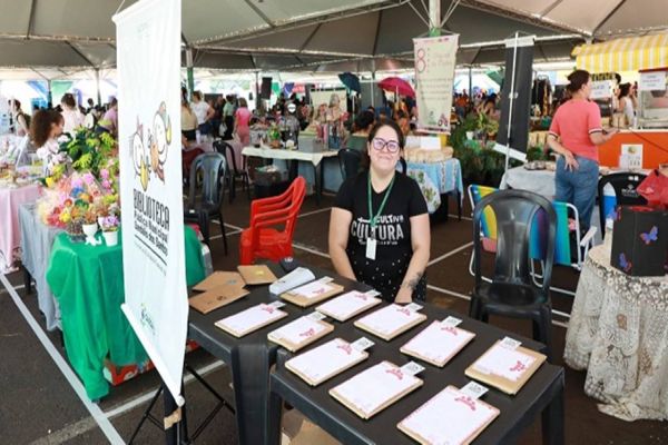 Feira da Mulher empodera e oferta serviços gratuitos para as cascavelenses
