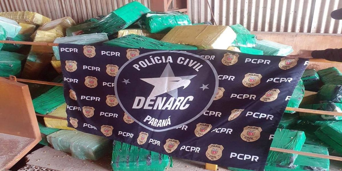 Denarc de Cascavel prende homem com 7,7 Toneladas de maconha em Aral Moreira